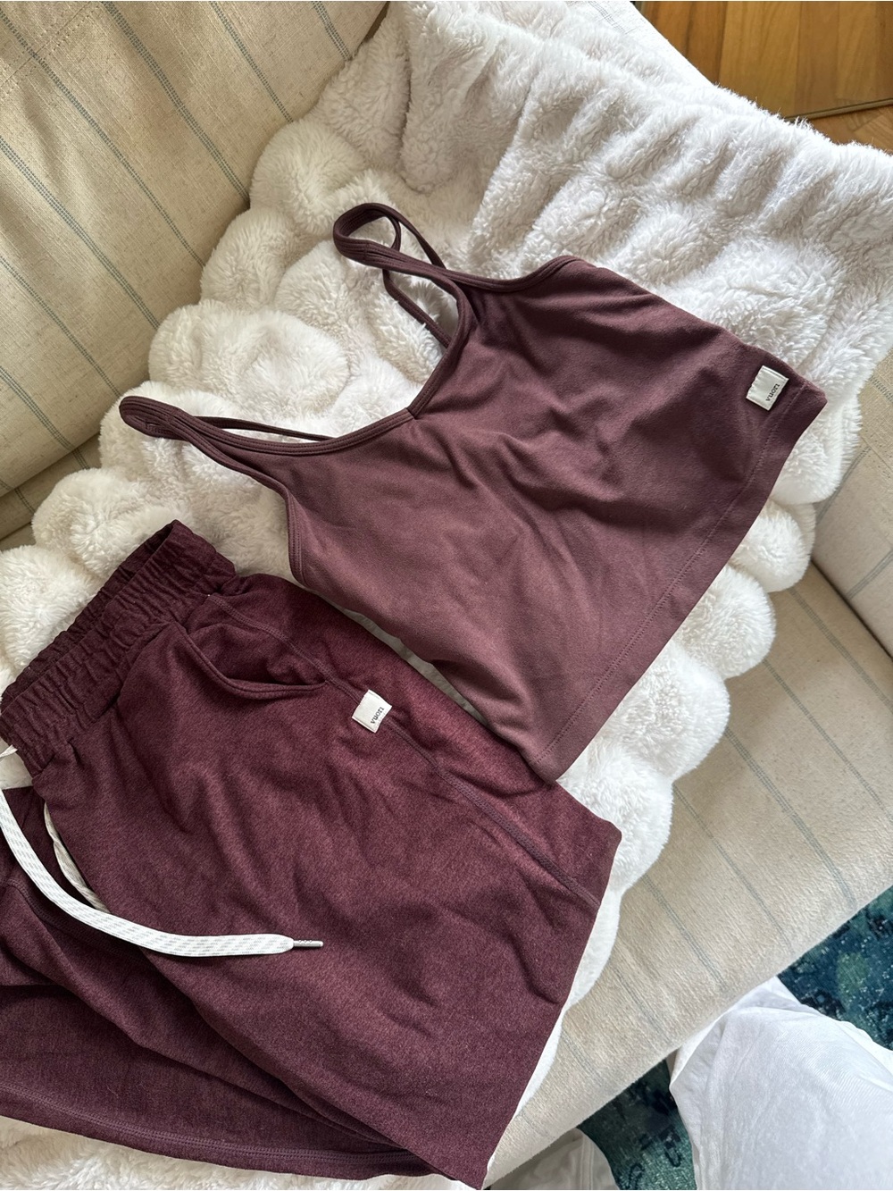 Vuori Womens Burgundy Lounge Set - Crop Tank and Joggers - Picture 2 of 2